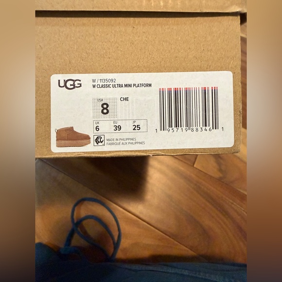 UGG® Classic Ultra Mini Platform Boot (Women) - Picture 14 of 15